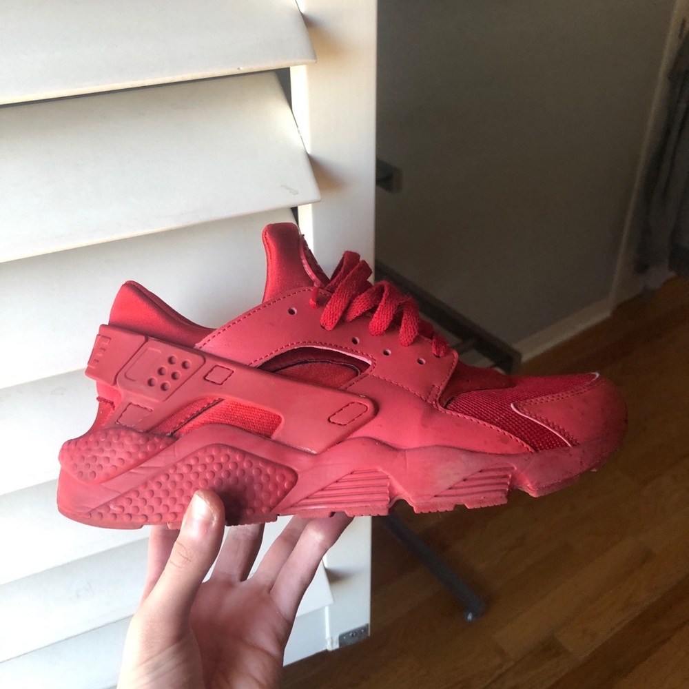 Red Nike Huarache Size 10